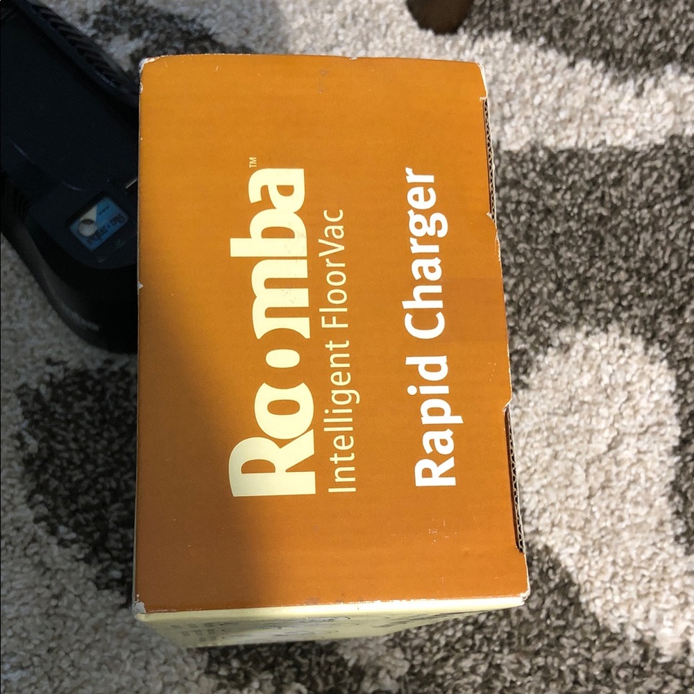 Rapid charger rOoMbA floorvac model#02004 battery charge iRobot - Picture 8 of 9